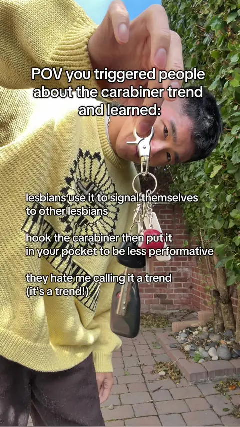 video cover: i guess lots of people use the carabiner, it’s still a trend tho
